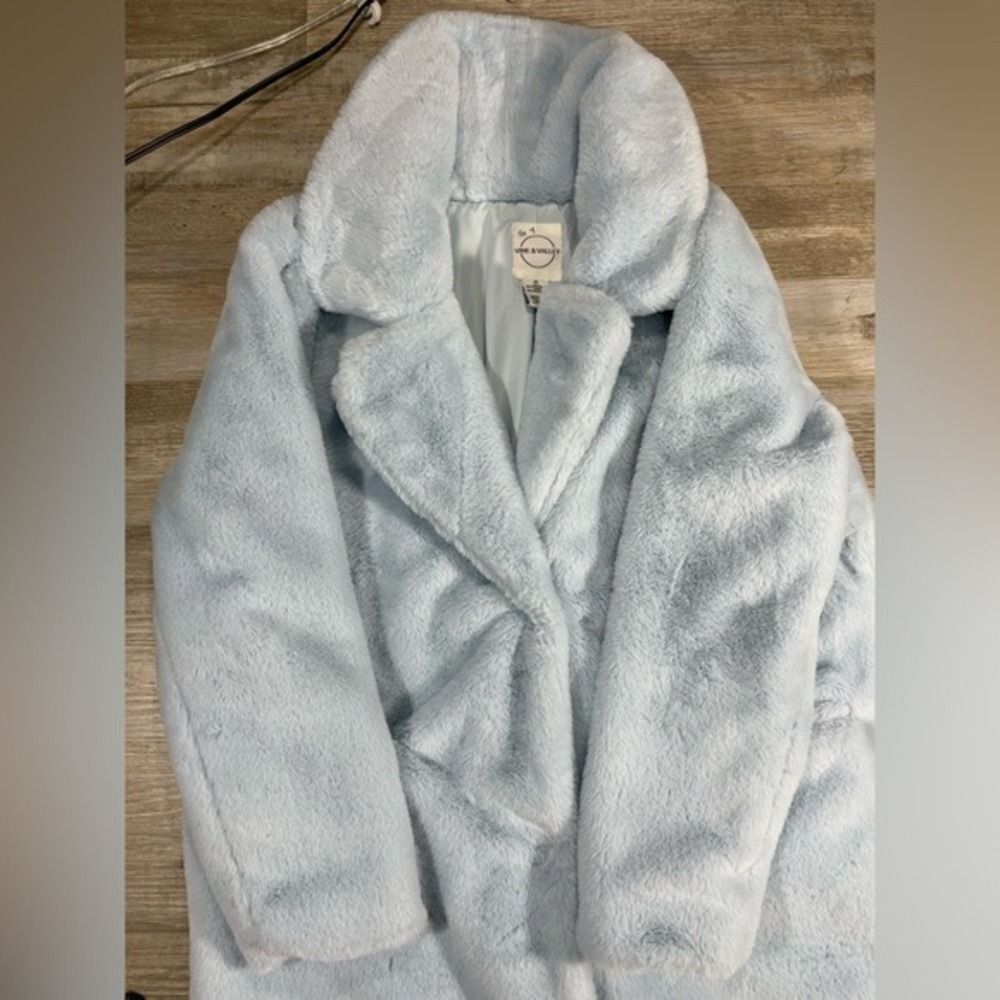 Plush Faux Fur W/M pale Blue large lapel Snap Front Vine & Valley coat LN - Picture 11 of 15